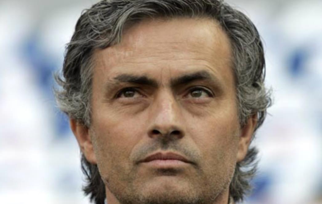 Mourinho sačekao suca na parkiralištu i primio tortu od igrača za 49. rođendan 