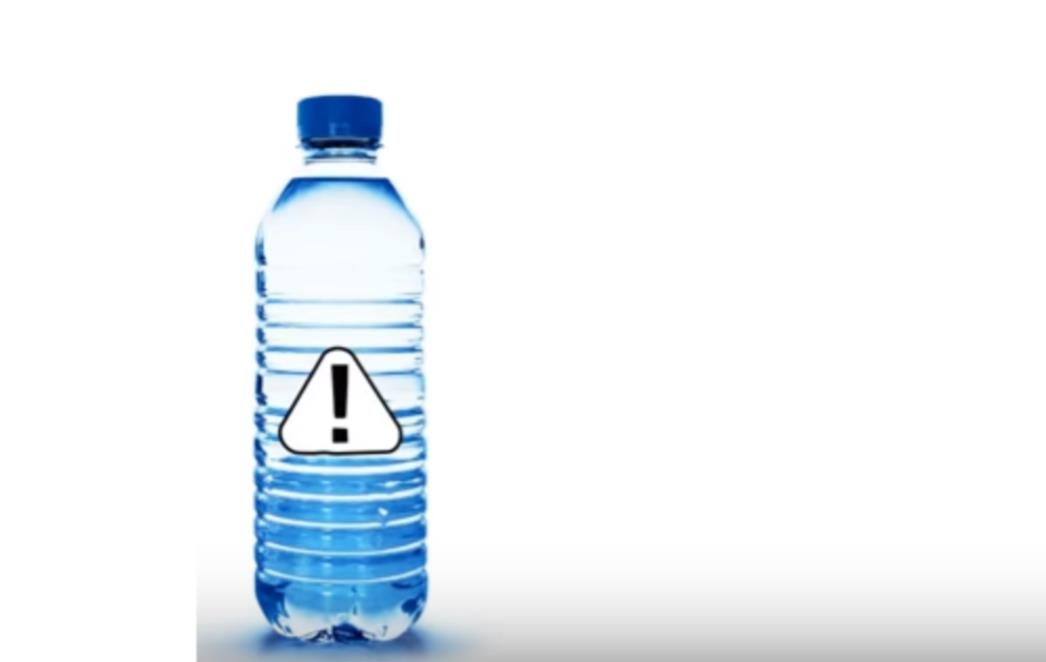 EVO  KOLIKO  JE  ZAPRAVO  ZDRAVA  Prema  reklamama,  mineralna  voda   se  čini  kao  nešto  bez  čega  ne   bismo  mogli  živjeti