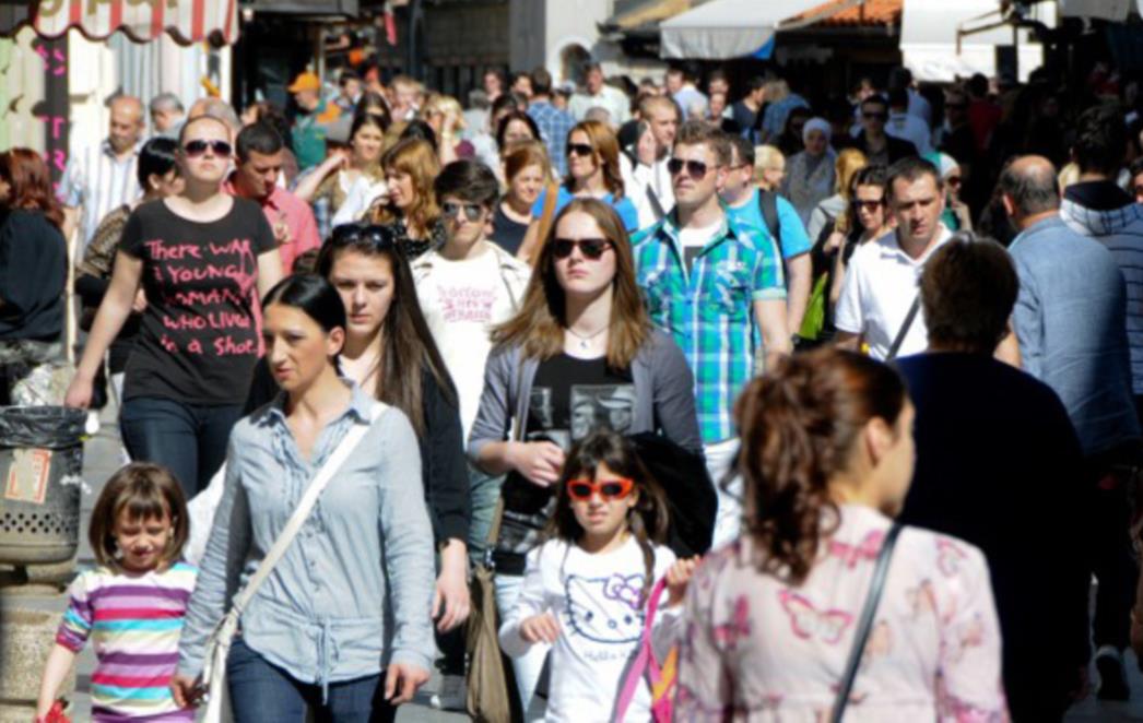CRNA DEMOGRAFIJA: Hrvati i Srbi izumiru, Albanci su biološki najsnažniji narod