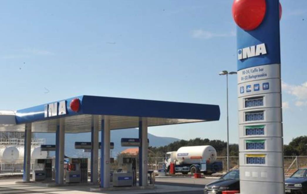 Od ponoći umjeren pad cijena svih goriva