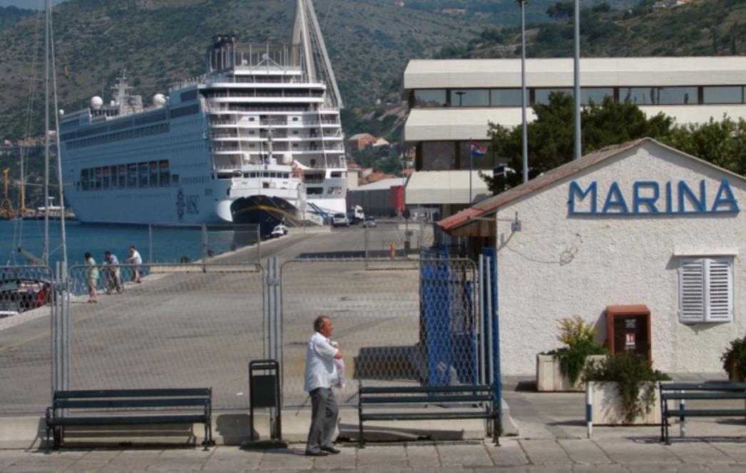 'Šezdeset i pet ti je godina, tek'