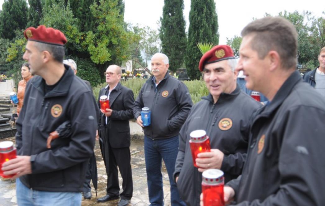 SVEČANO U METKOVIĆU: Otkrivena ploča s nazivom ‘Šetalište 116. brigade’ /VIDEO/