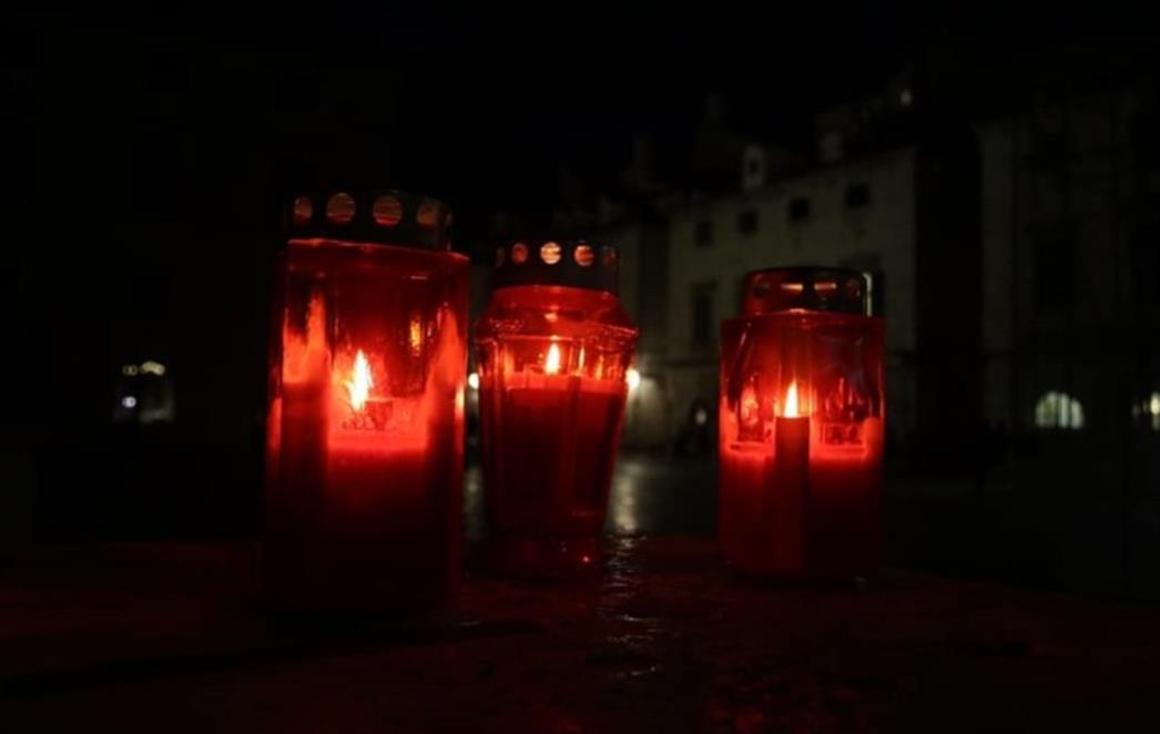 Učenici pale svijeće u spomen na žrtvu Vukovara i ove godine
