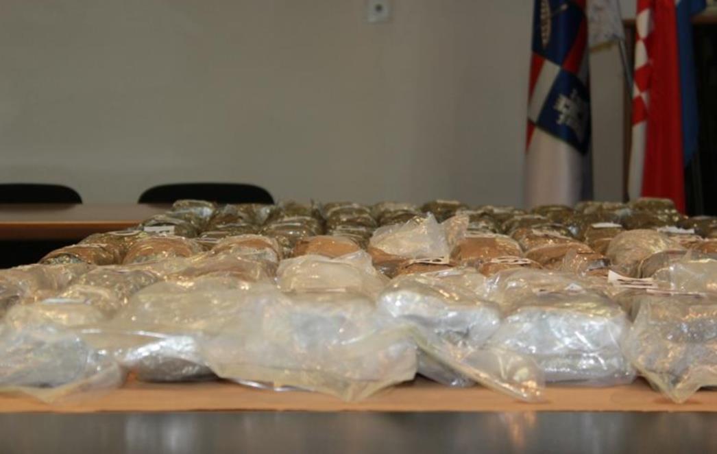 Na Karasovićima zaplijenjeno preko 40 kilograma 'skunka' (FOTO)