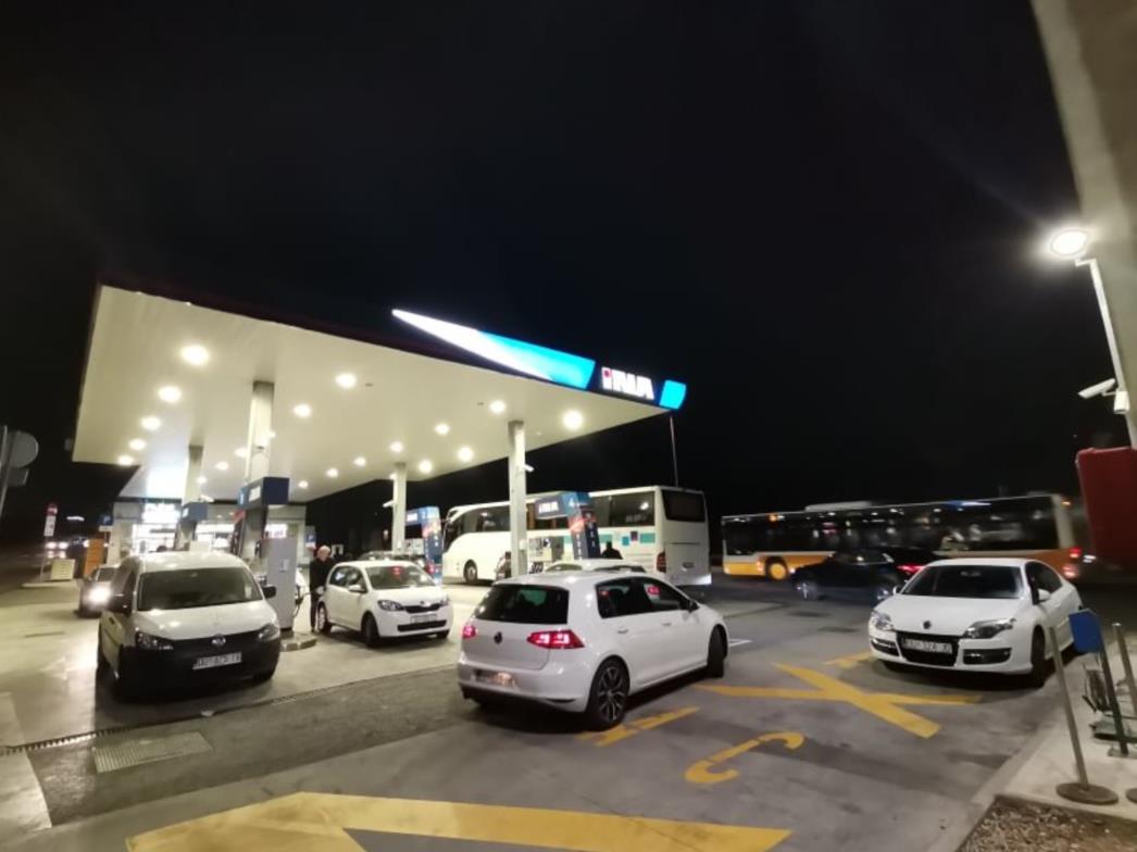 NIŽE CIJENE GORIVA Nakon dugo vremena benzin je ispod deset kuna