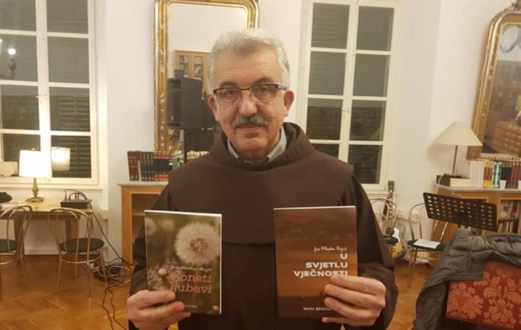 Fra Mladen Rozić predstavio zbirke poezije (FOTO)