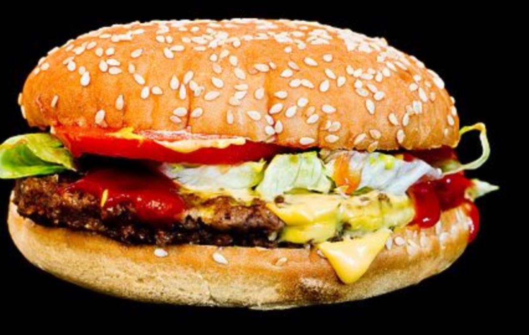 MOŽE LI ODVRATNIJE? Nećete vjerovati što su pronašli u hamburgeru!