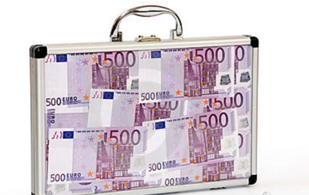 POŠTENJE KAKVO SE RIJETKO VIĐA: Taksist iz Medulina vratio torbu s oko 30.000 eura