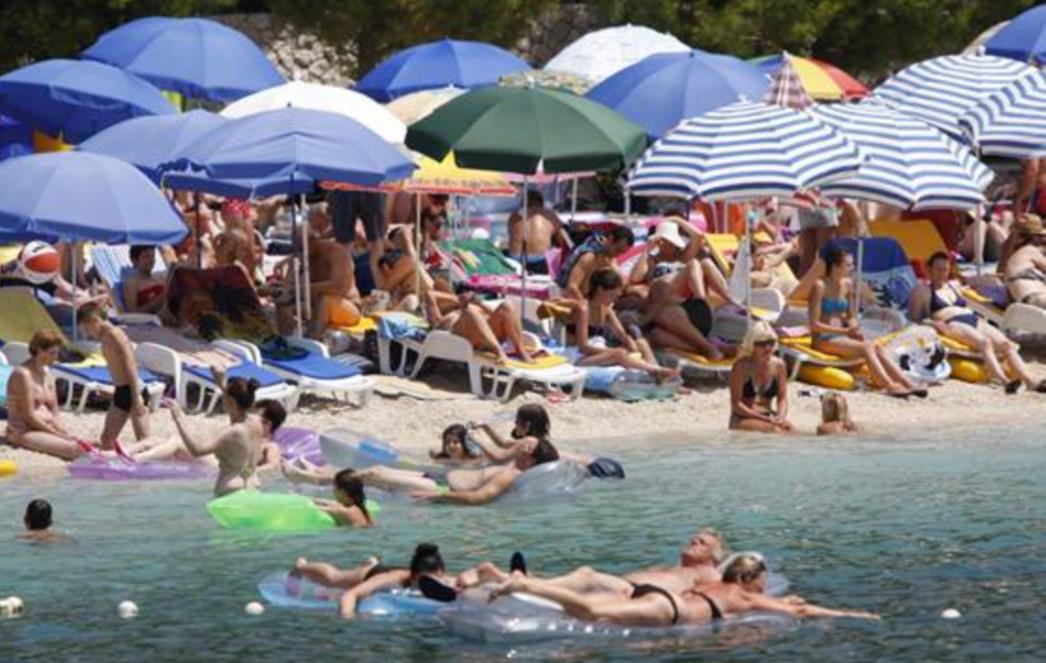 TURIZAM NA HRVATSKI: Turisti plaćaju 'masne' pare da bi 'uživali' u smradu!
