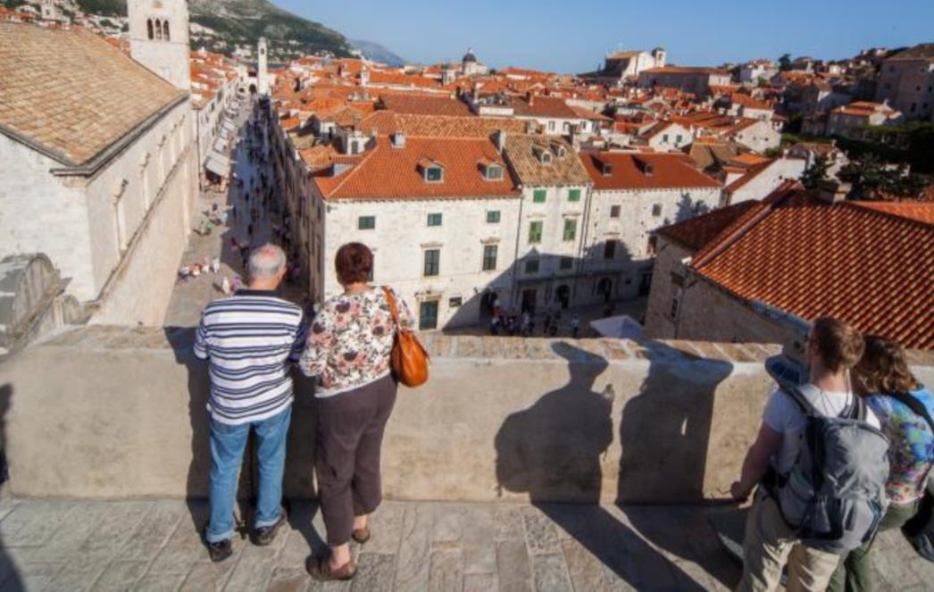 DPDS: Gradonačelnik Vlahušić je iznio netočan podatak, Dubrovčani mogu besplatno na zidine!