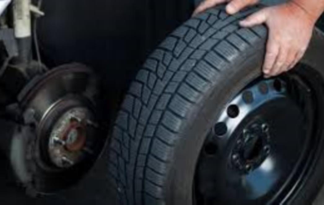 OPASNA ZABLUDA O AUTOMOBILSKIM GUMAMA: Riješite se navike koja predstavlja opasnost na cesti, a niste ni svjesni!