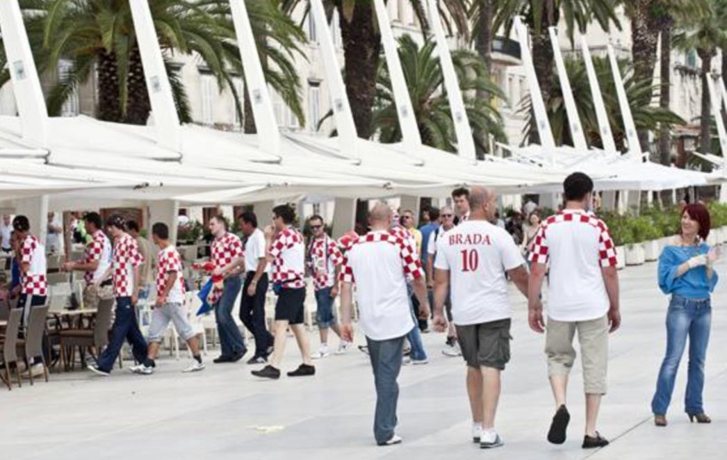 U Splitu masovna tučnjava navijača