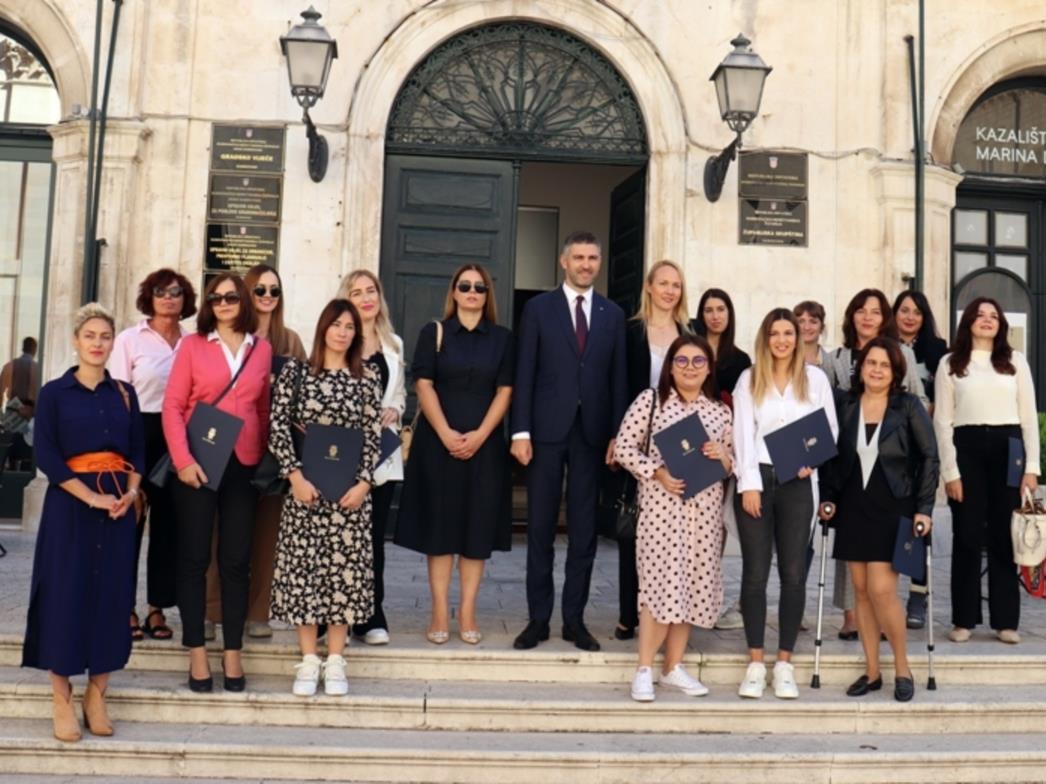 Ugovori o potporama uručeni ženama poduzetnicama