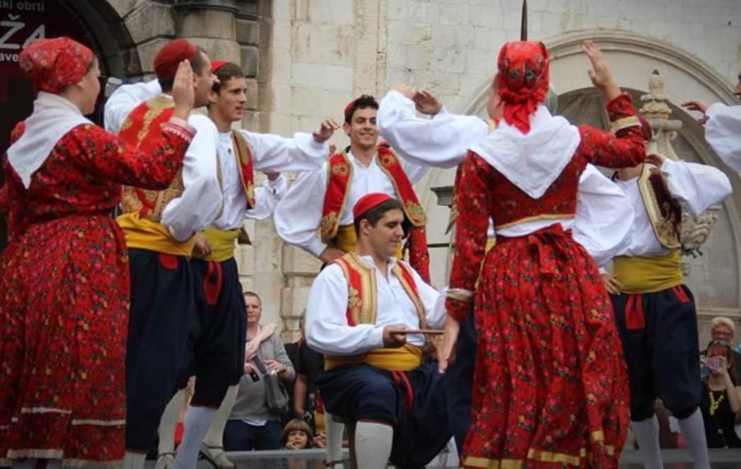 IZVIJOM KOSTI, BOG ĆETI PROSTI: Povijest LINĐA, kola dubrovačkog kraja! (FOTO)