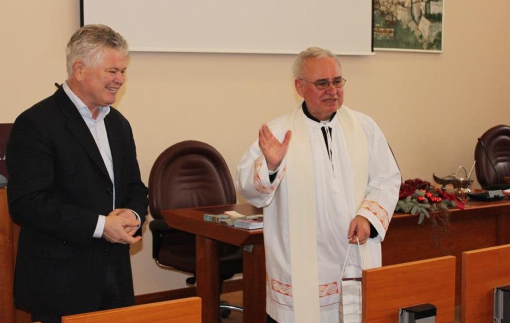 Don Stanko Lasić blagoslovio Gradsku vijećnicu