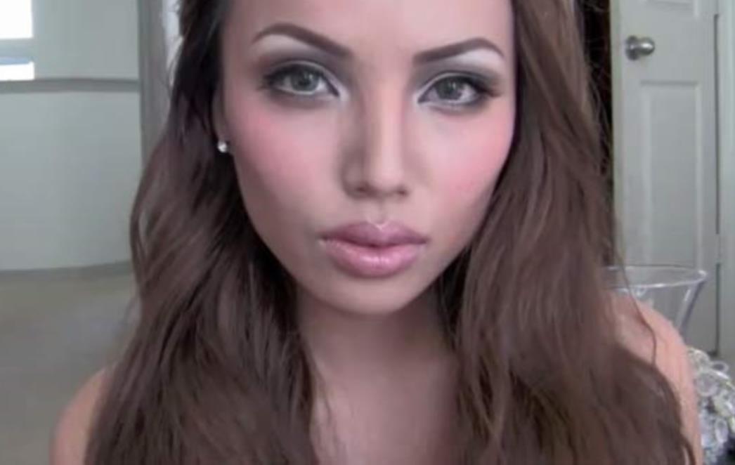 Upoznajte ženu kameleon: Od Angeline Jolie do Michaela Jacksona (VIDEO)