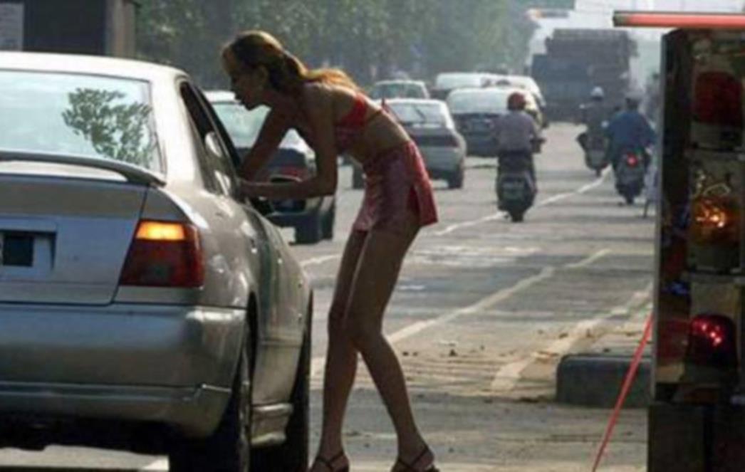 PROSTITUCIJA U DALMACIJI:  Prodaju se sa džeparac, mobitele, skupe poklone