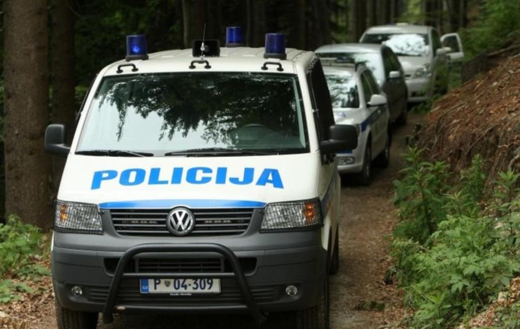 Ravnatelj snimljen tijekom seksa s učiteljicom počinio samoubojstvo
