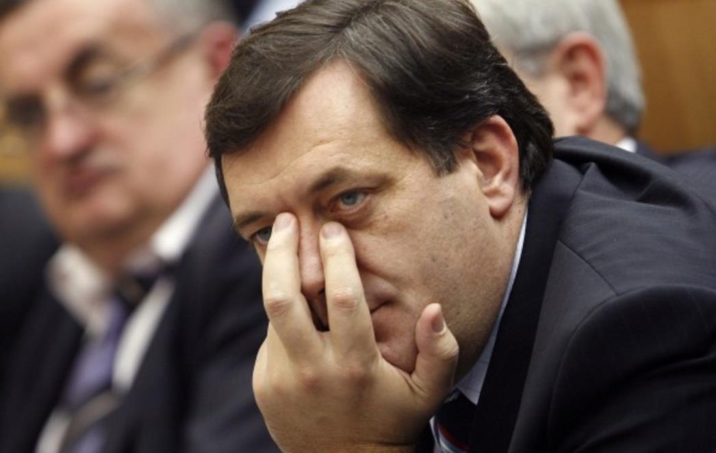 Dodik: Vojska RS je bila časna obrambena formacija, financirat ćemo Mladićevu obranu! 