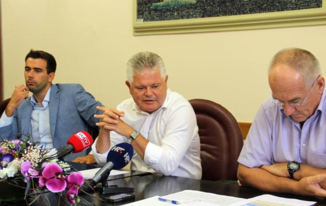 SAMOUVJERENI VLAHUŠIĆ: Dogovor je mrtav, vidjet ćemo tko su partneri,  HDZ je na potezu!