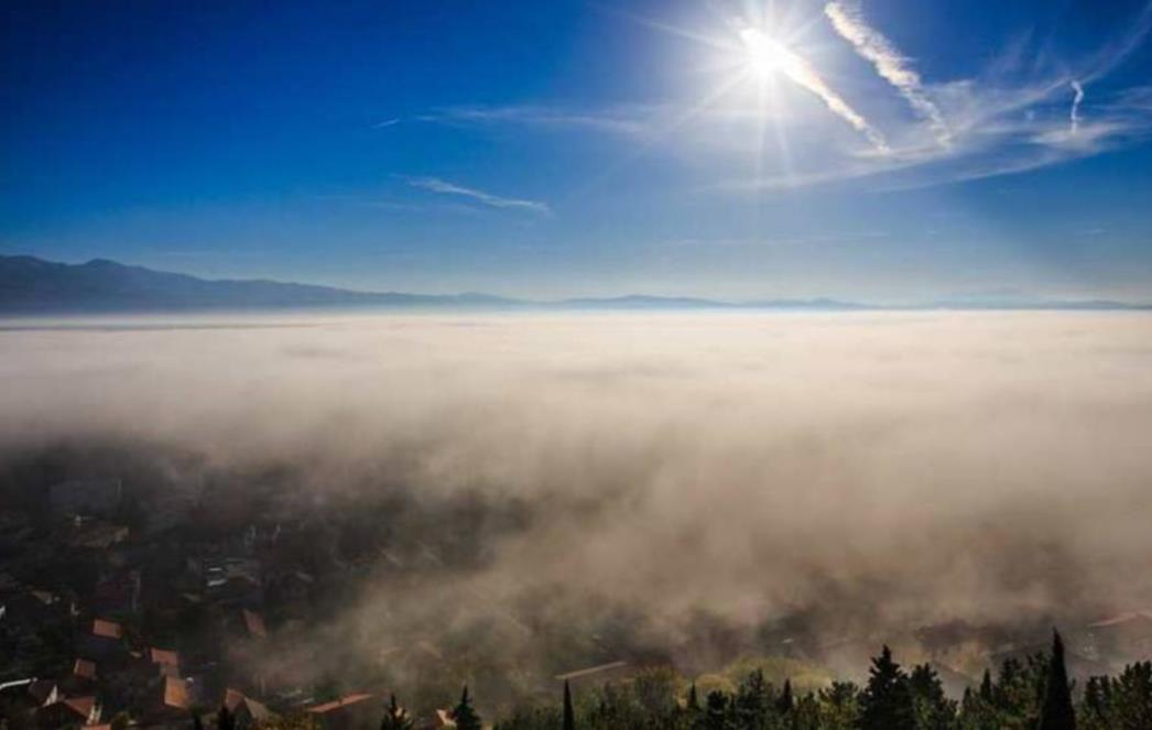 Na mjestima magla, kolnici vlažni i skliski