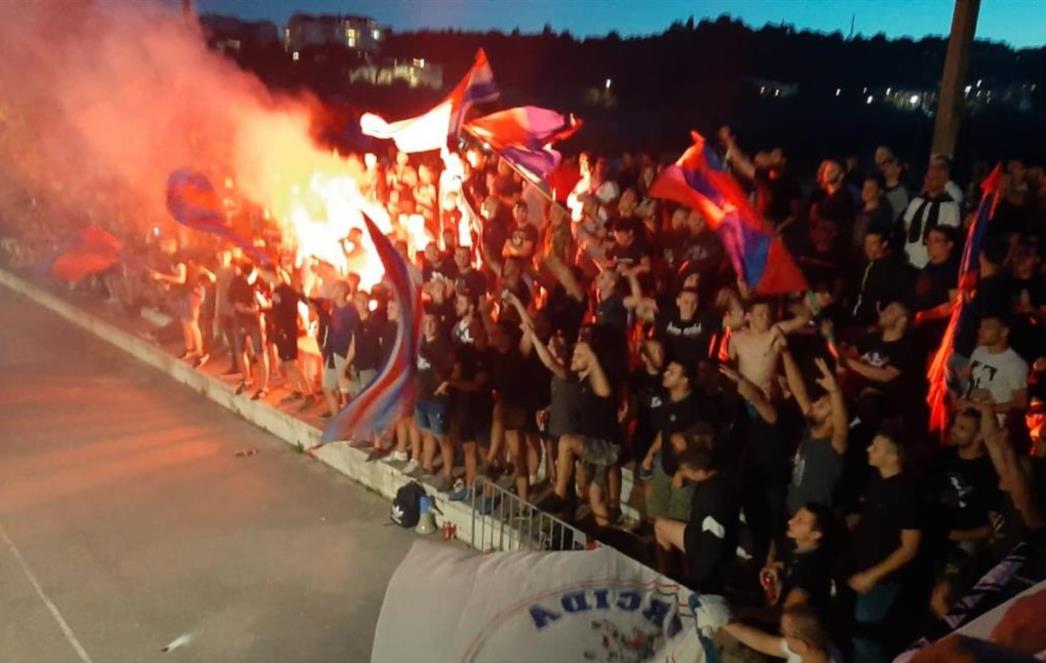 BRAVO ZA TORCIDU! Prva liga i u Gospinu polju: Okupili se Dubrovčani kako bi gledali Hajduka! (FOTO)