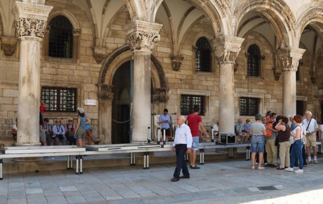 Prvim danom lipnja za sve posjetitelje otvoren je Knežev dvor - završena prva faza radova