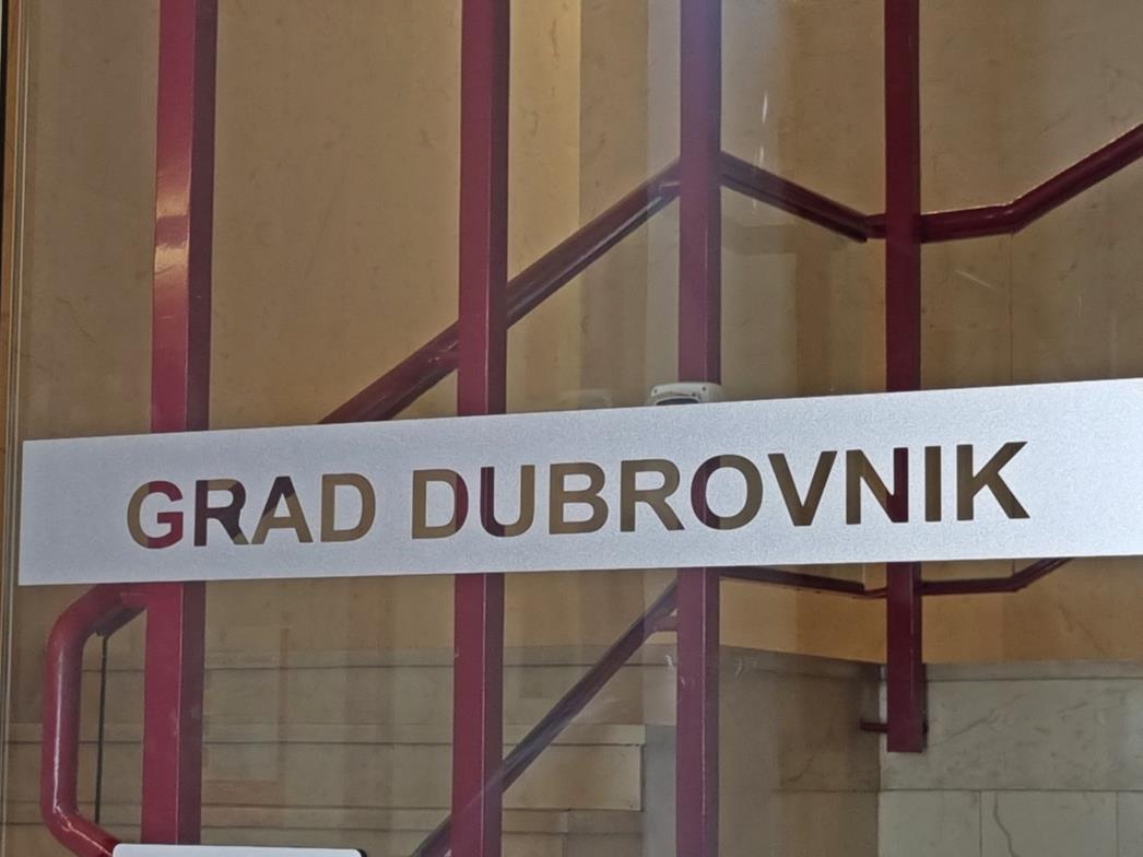 Isplaćena sredstva za plaću fizioterapeuta u udruzi 'Dva skalina' i dodatak za starije od 65 godina bez mirovine