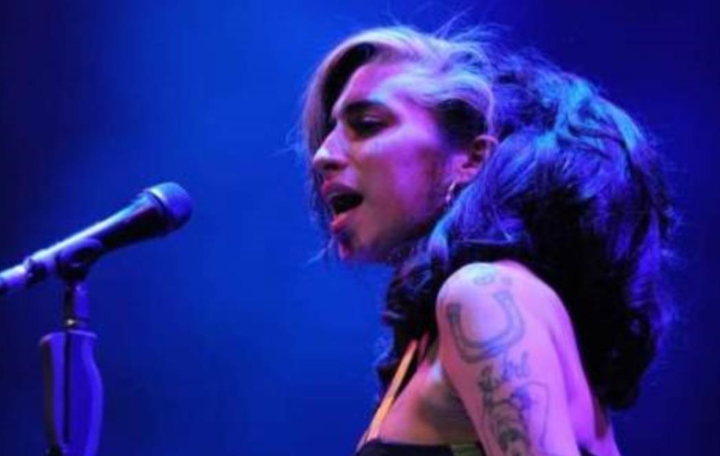 Amy Winehouse "pukla" na koncertu u Beogradu