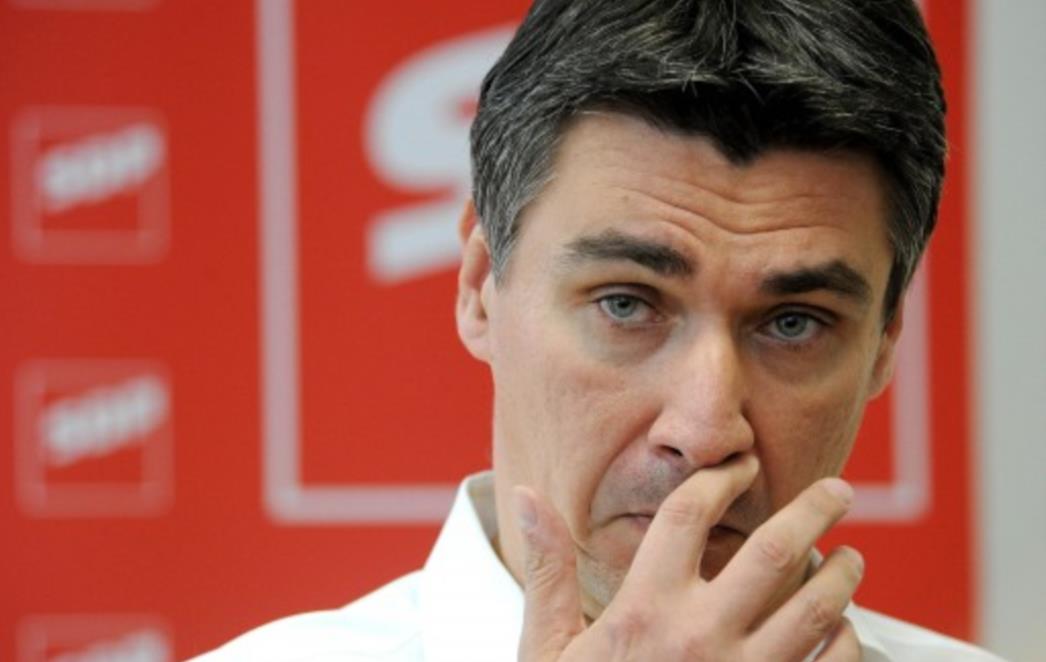 'Nije problem što je on koristio Vladin zrakoplov u privatne svrhe, problem je što je on jednostavno loš premijer'