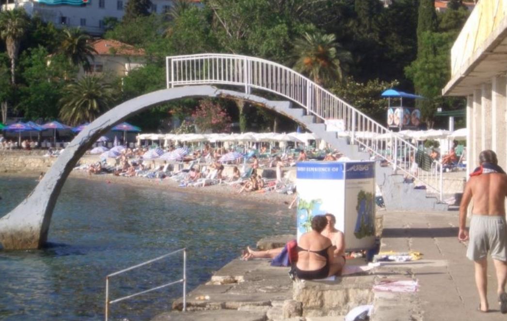   Gosti žele poći iz apartmana zbog buke u Uvali Lapad, Grad popravlja "sliku u graditeljstvu"