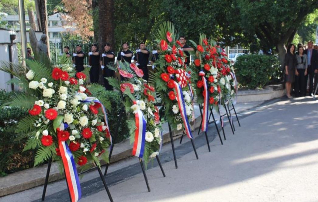 Blagdan svetog Mihovila i Dan policije: "Neka im je laka hrvatska zemlja" (FOTOGALERIJA)