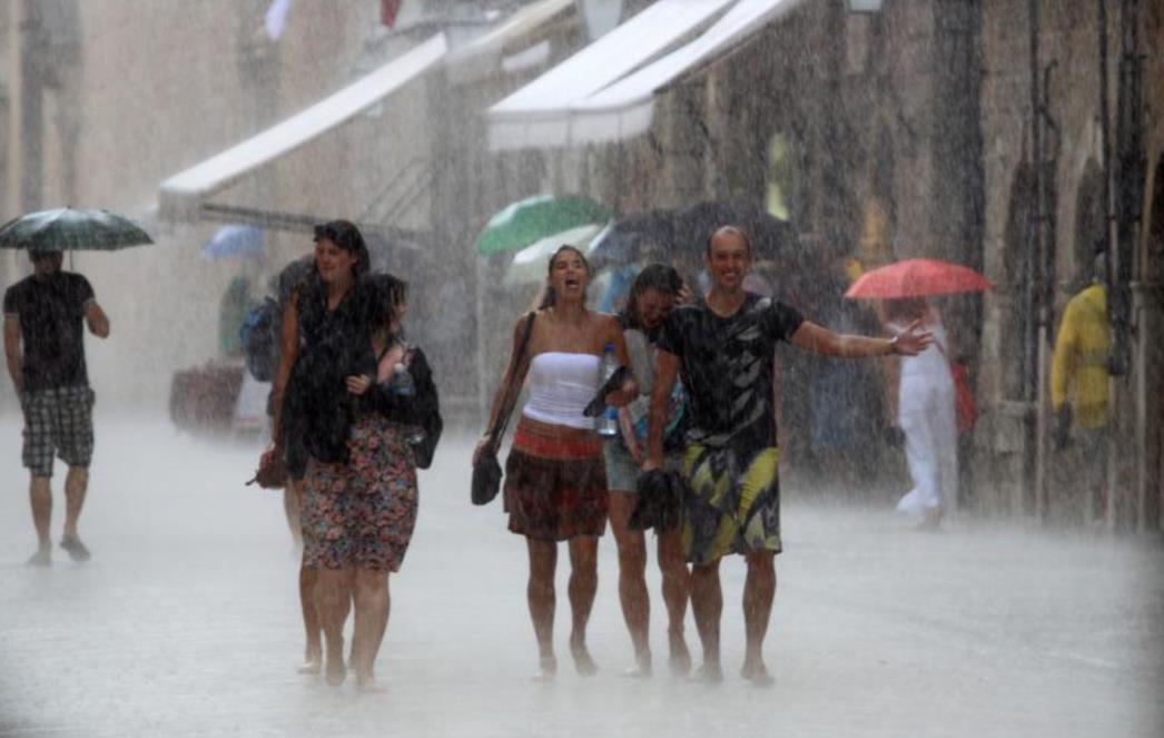 PREVRTLJIVO VRIJEME: Ljetne temperature još u subotu, u nedjelju i ponedjeljak stiže jesen