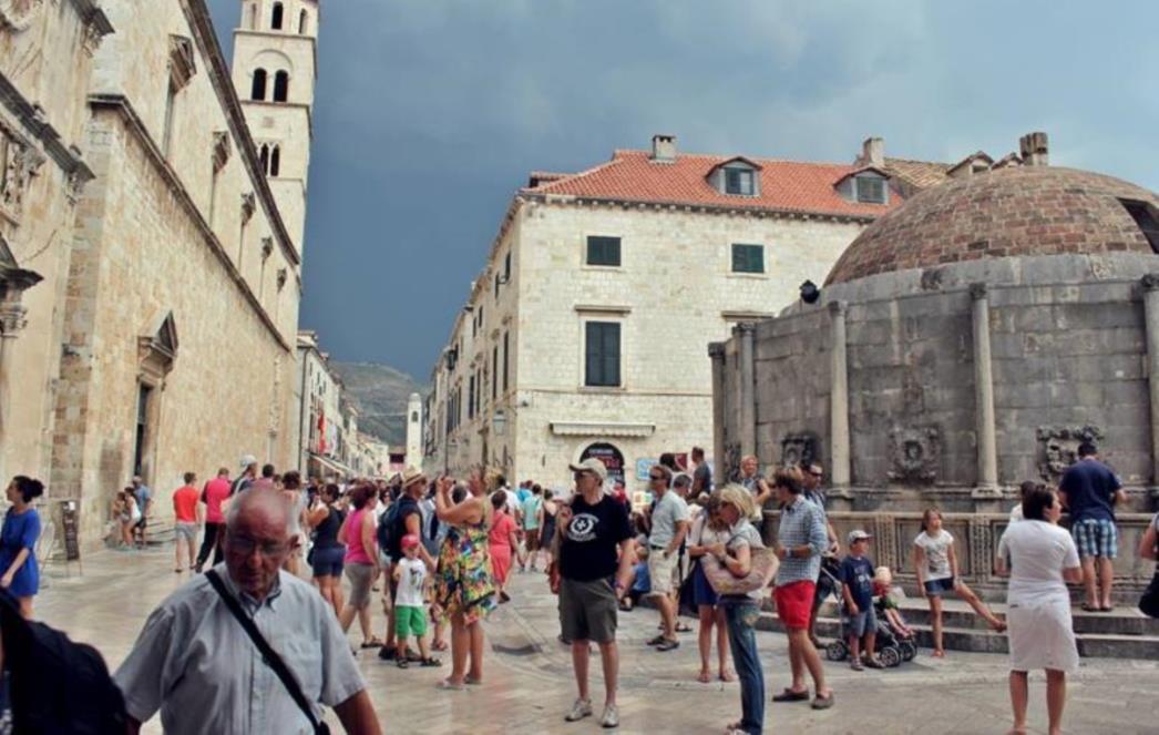 METEOALARM IZAŠAO S UPOZORENJIMA: Stiže pogoršanje, iduća 24 sata u Dalmaciji  grmljavinsko nevijeme