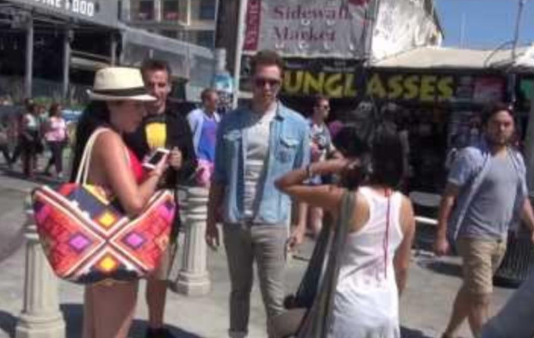 ONI SU OSVOJILI MNOGE: Evo kako impresionirati djevojke magičnim trikom (VIDEO)