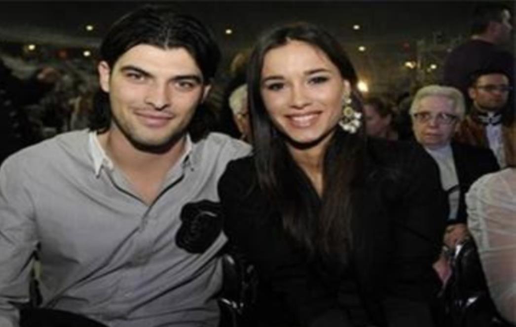 Lana Banely postala mama!