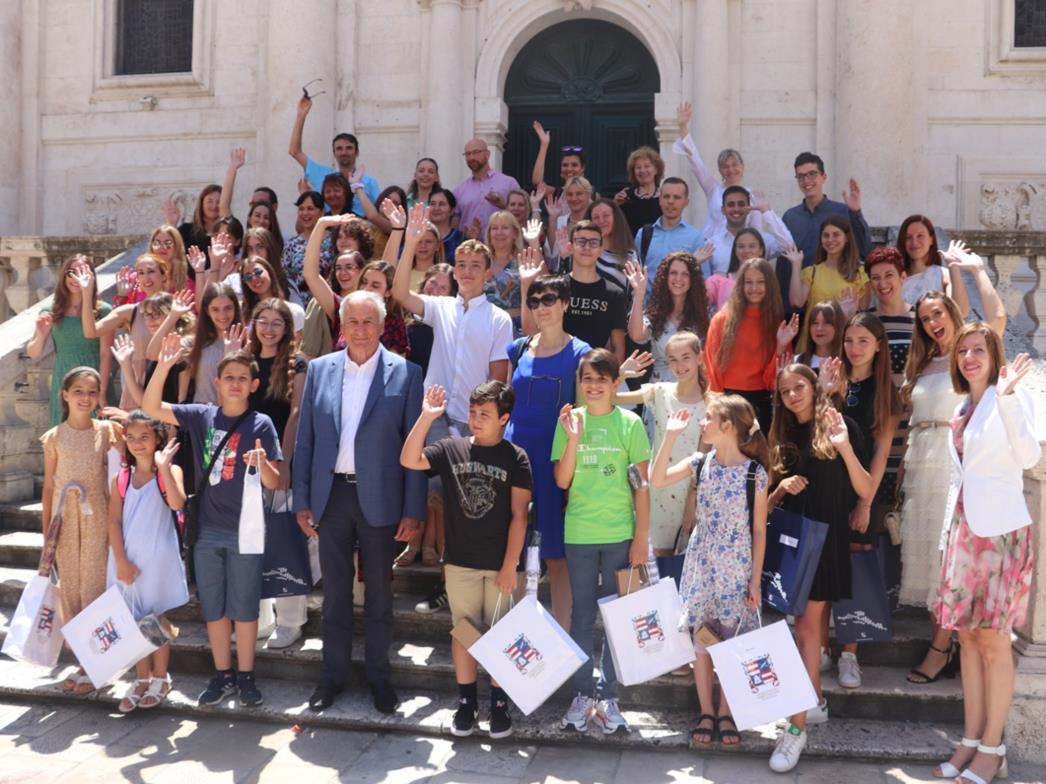 Nagrade učenicima i mentorima za osvojena prva tri mjesta na državnim natjecanjima