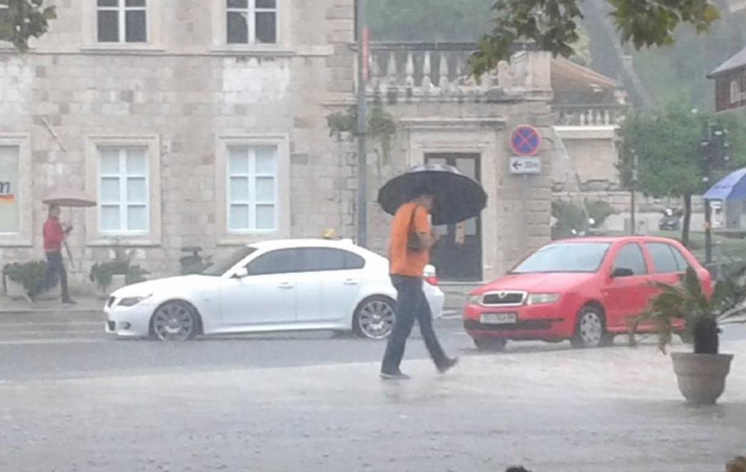 OD SUTRA: Stiže veliko nevrijeme - kiša, olujni vjetar, pad temperature i snijeg