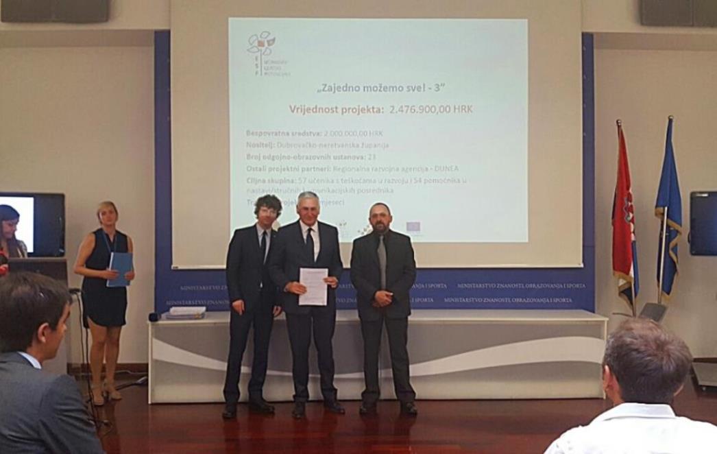 Potpisan  ugovor o  dodjeli  bespovratnih    sredstava  za  osiguravanje pomoćnika u nastavi