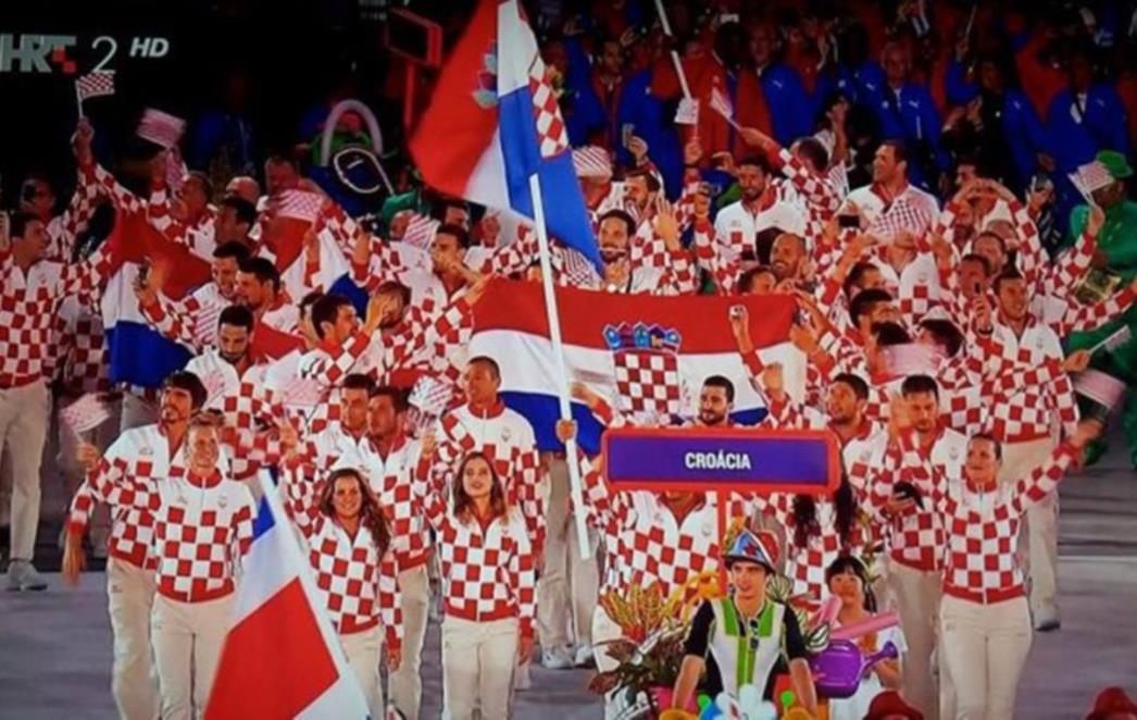 SPEKTAKL   NA   MARACANI: Pogledajte   povijesni    trenutak za  Hrvatsku na  slavnom  stadionu  (FOTO/VIDEO)