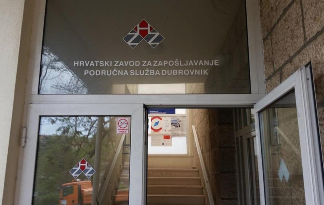 U lipnju broj zaposlenih porastao za više od 21.000