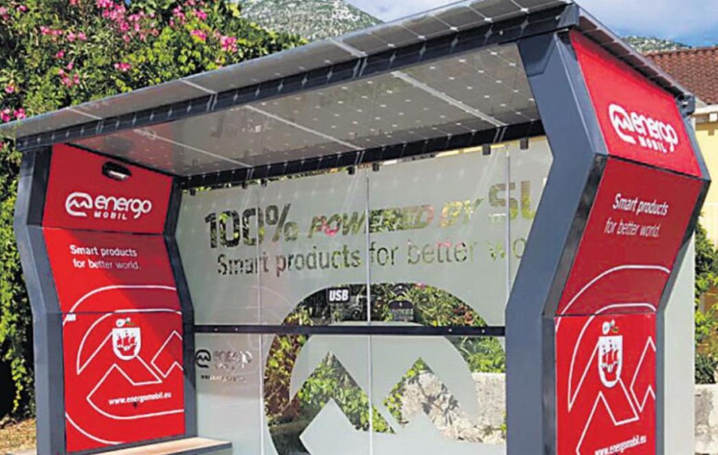 OPĆINA DUBROVAČKO PRIMORJE: Slano dobilo prvu solarnu autobusnu stanicu i klupu