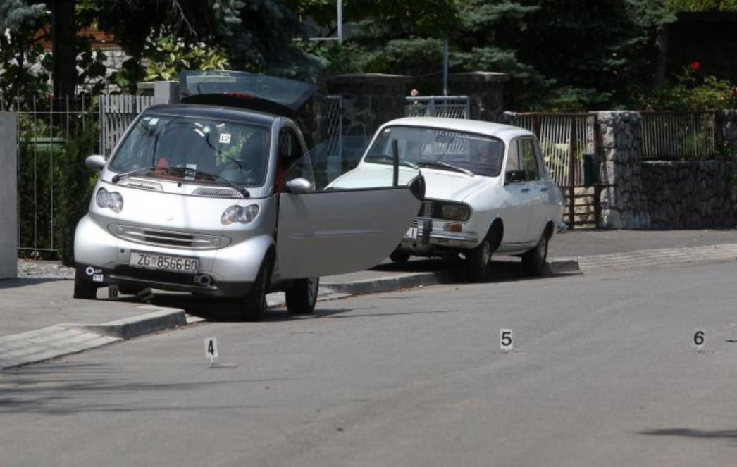 Dubrovačkom odvjetniku Peri Lozici u Zagrebu propucan auto
