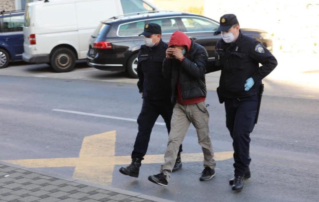 Priveden muškarac osumnjičen da je opljačkao mjenjačnicu 