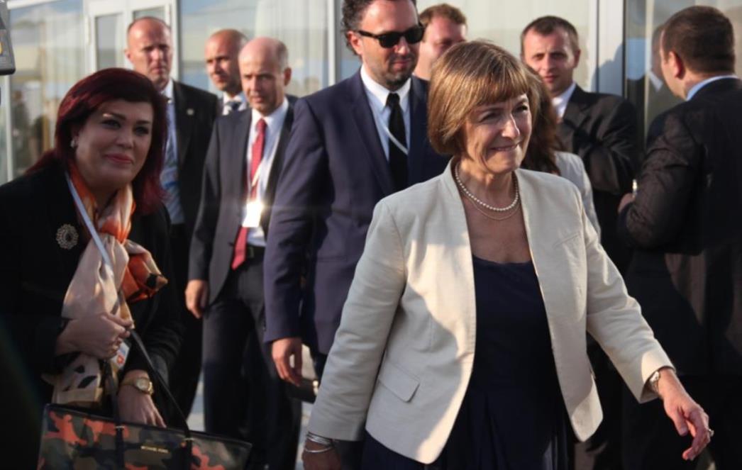 Prva perjanica svekolike hrvatske blamaže!