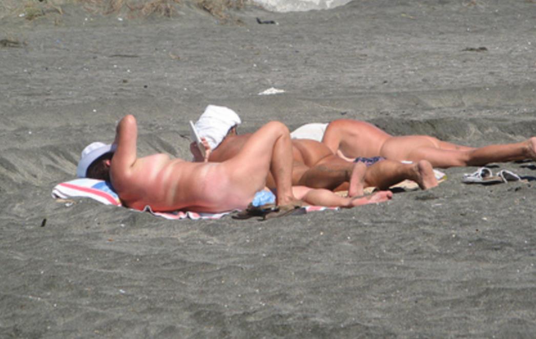 OPTUŽENI Sunčali se na plaži u Zadru goli