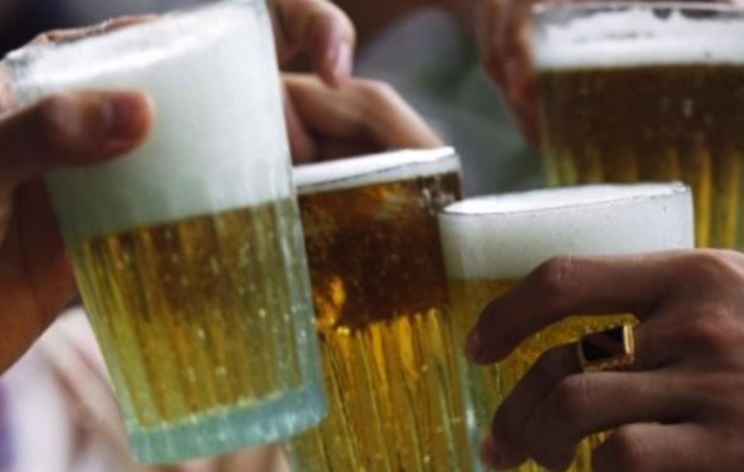 VIC DANA: Razgovaraju dva pijanca