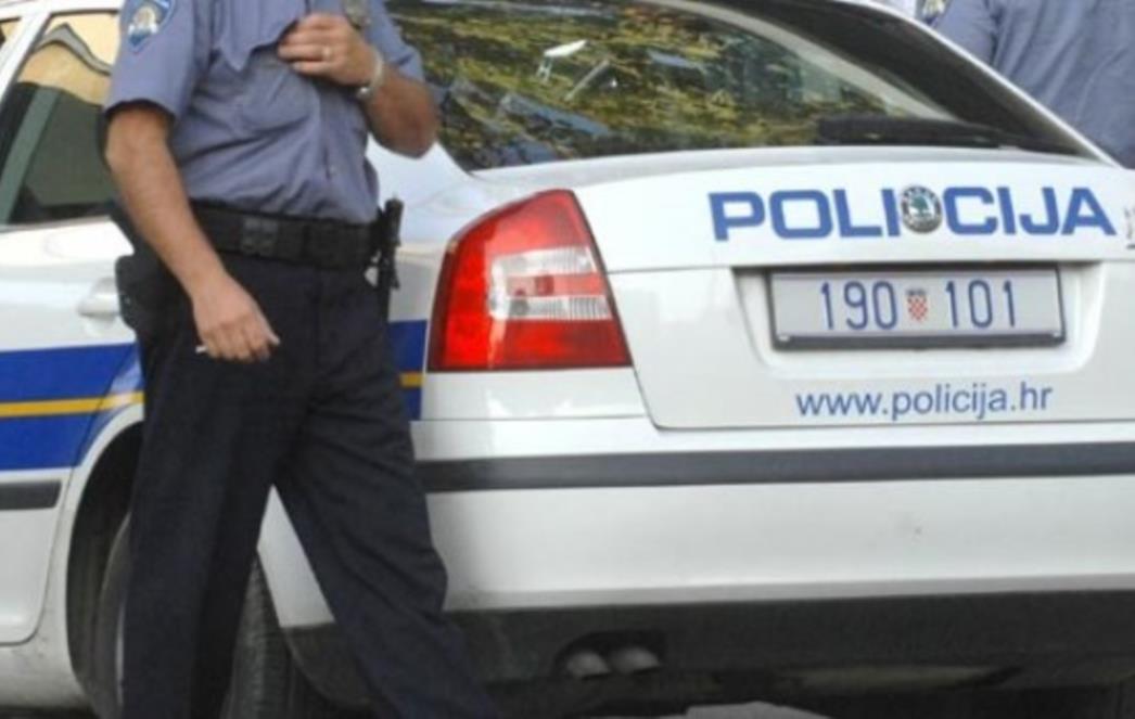 Mentalno oštećene djevojke prisiljavao na seks