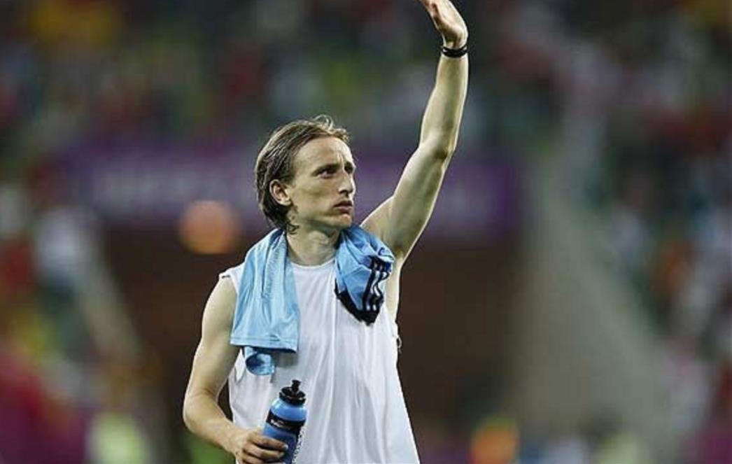  Ancelotti: Modrić daje ravnotežu momčadi, ofenzivno i defenzivno 