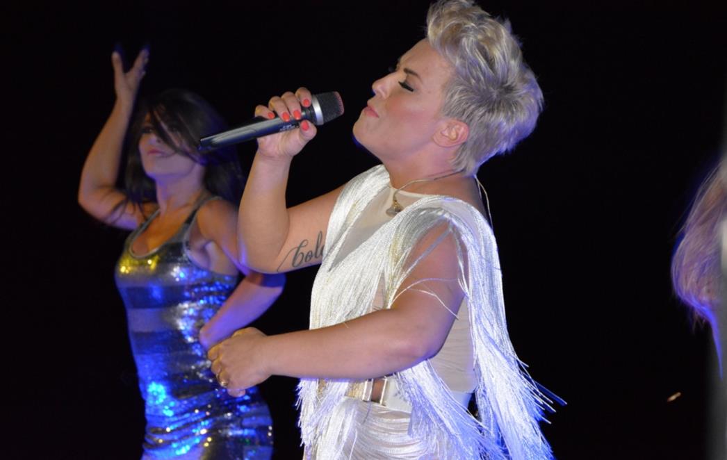 Colonia energičnim nastupom osvojila srca Dubrovčana /FOTOGALERIJA/